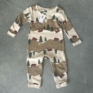 Old Navy pajamas size 12-18 months new with tags